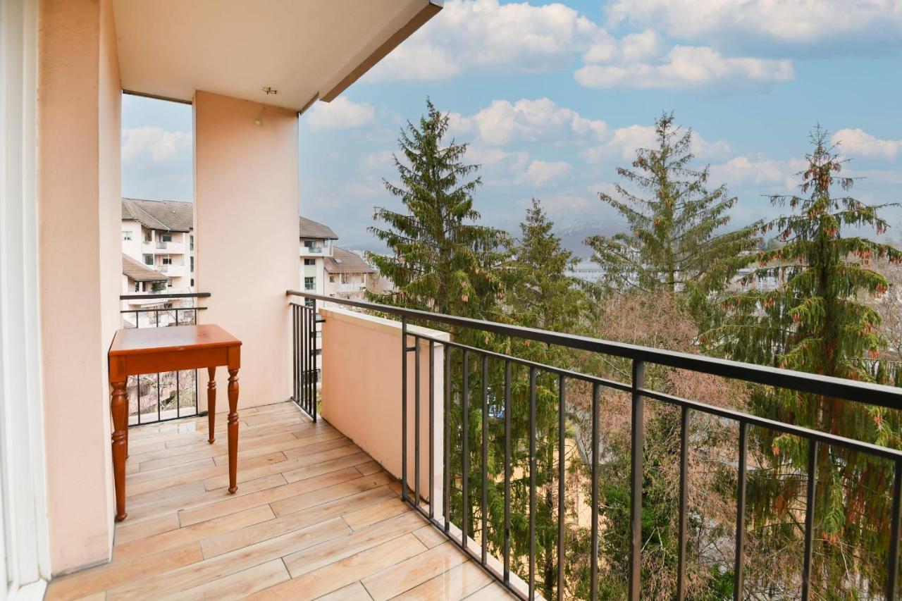 Nice Apartment With Balcony Very Close To The City Center 안시 외부 사진