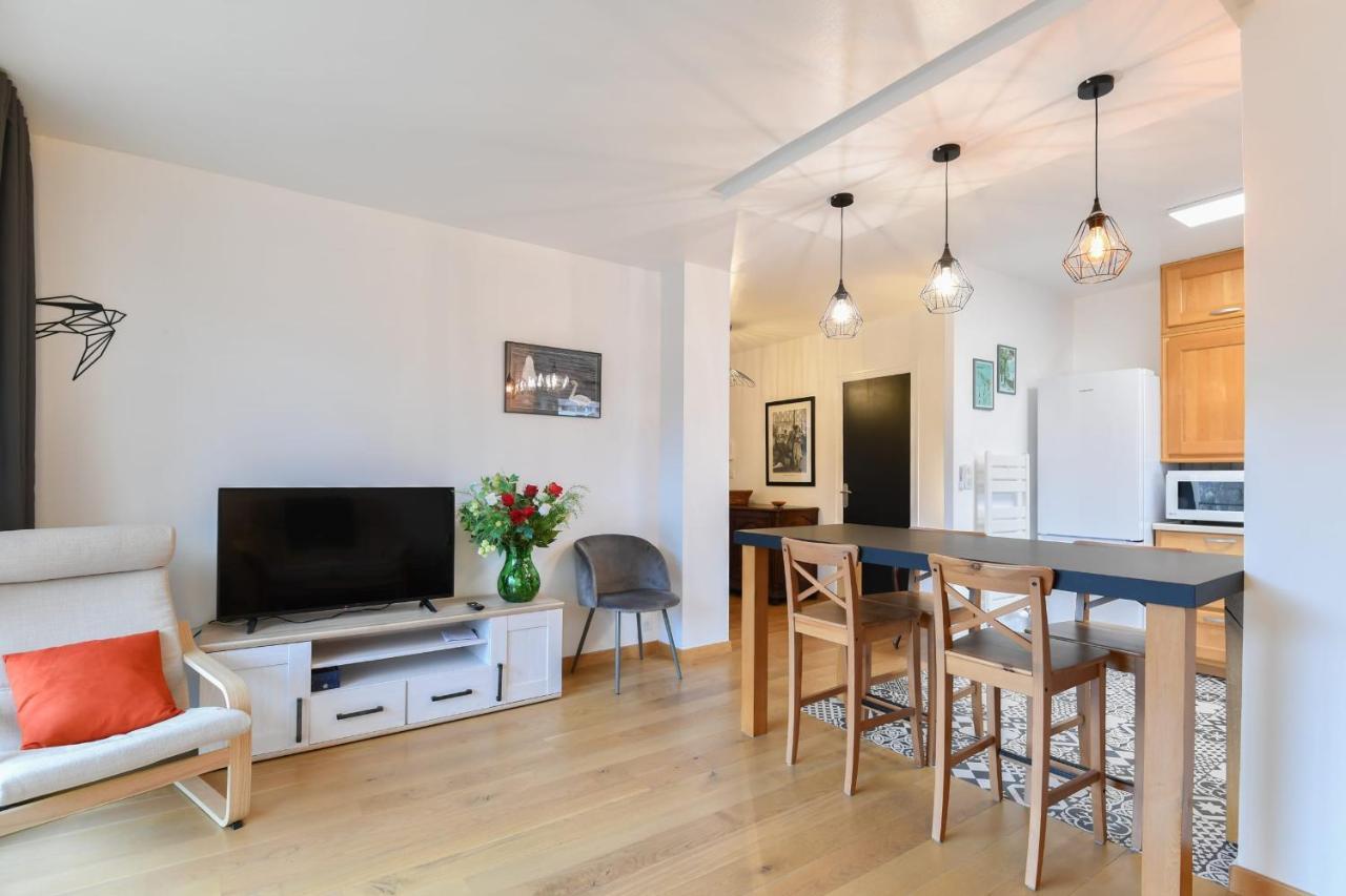 Nice Apartment With Balcony Very Close To The City Center 안시 외부 사진